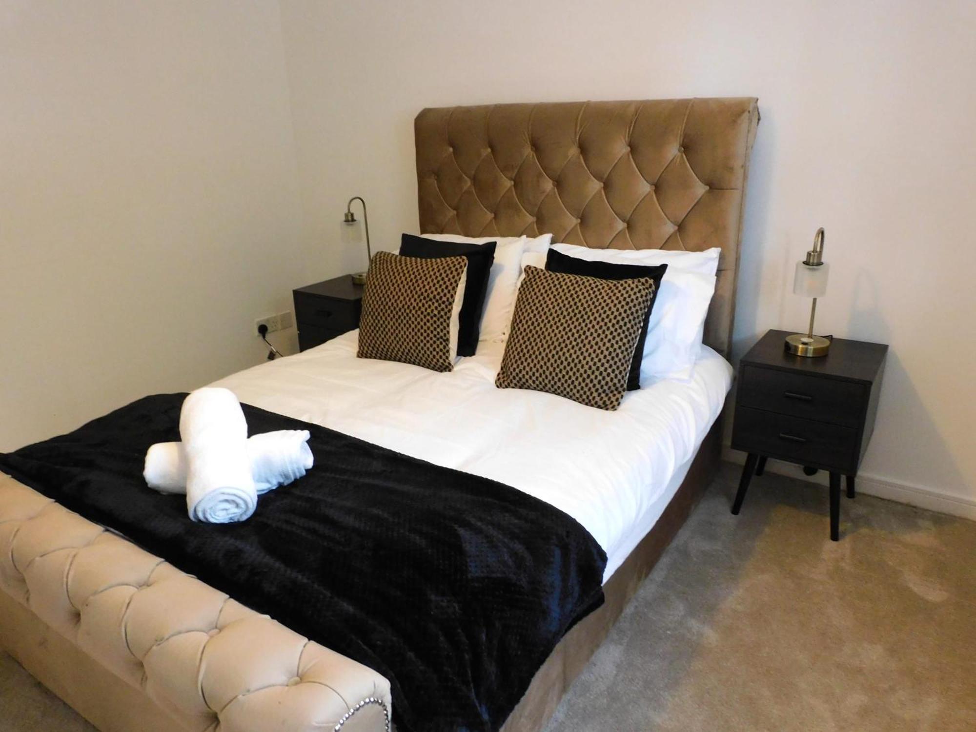 Fabulous 2 Bed Apt 10 Mins From City Centre Glasgow Buitenkant foto