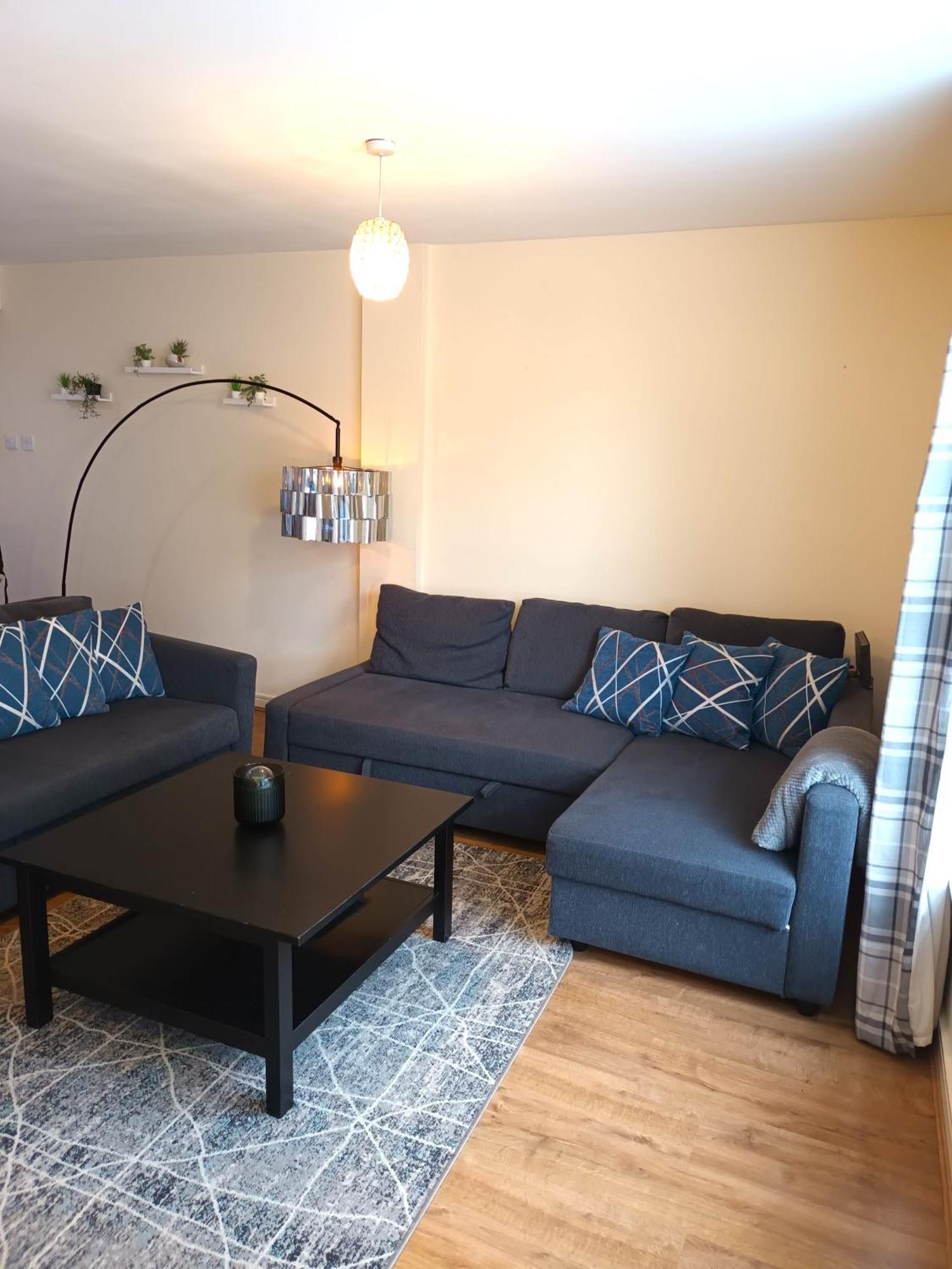 Fabulous 2 Bed Apt 10 Mins From City Centre Glasgow Buitenkant foto